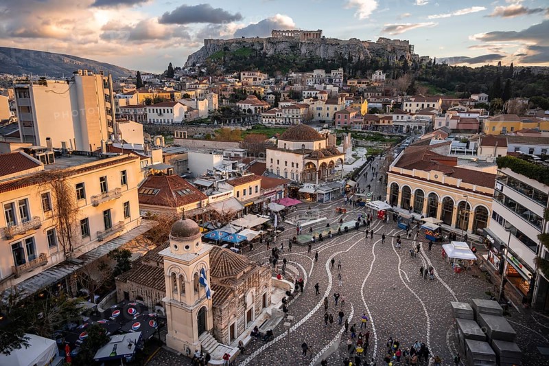 View over the old town of Athens, with Panagia Pantanassa Church, Tzisdarakis Mosque and Acropolis, Monastiraki Square, in the evening light, Athens, Attica, Greece, Europe