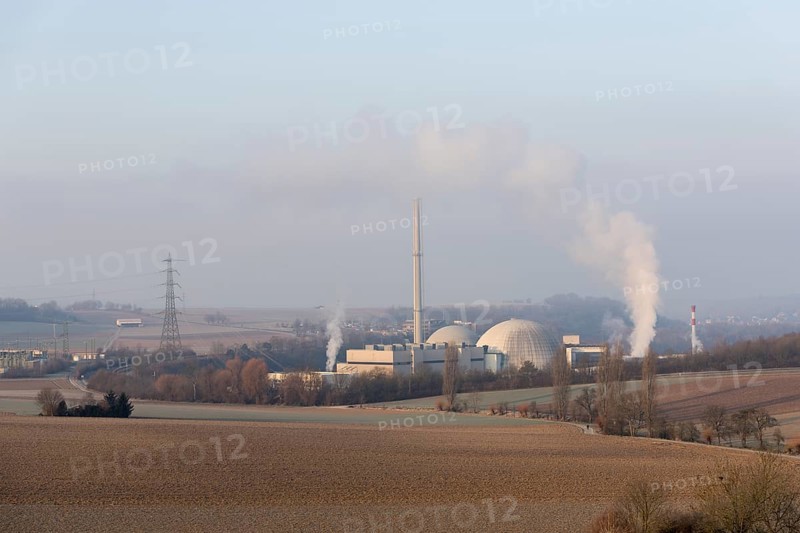 Energy transition, shutdown Neckarwestheim nuclear power plant, field landscape, Neckarwestheim, Baden-Württemberg, Germany, Europe