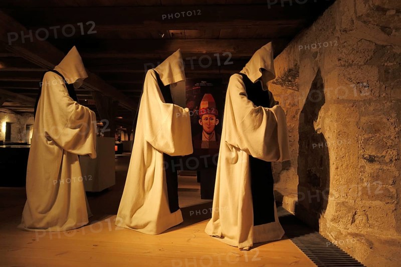 Three historical monks with monk's cowl and hoods in the museum, figures, cowl, Middle Ages, Walkenried Monastery Ruin, Harz Mountains, Lower Saxony, Germany, Europe