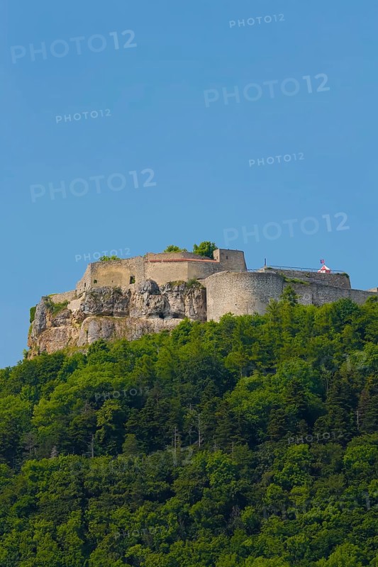 Hohenneuffen Castle, high medieval castle ruins of a large hilltop castle, ruins on the high fortress hill, Weißjura rocks on the edge of the Swabian Alb, blue sky, clouds, Neuffen, Esslingen district, Baden-Württemberg, Germany, Europe