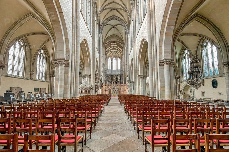 Magdeburg cathedral, Central nave and Main altar, Magdeburg, Saxony Anhalt, Germany, Europe