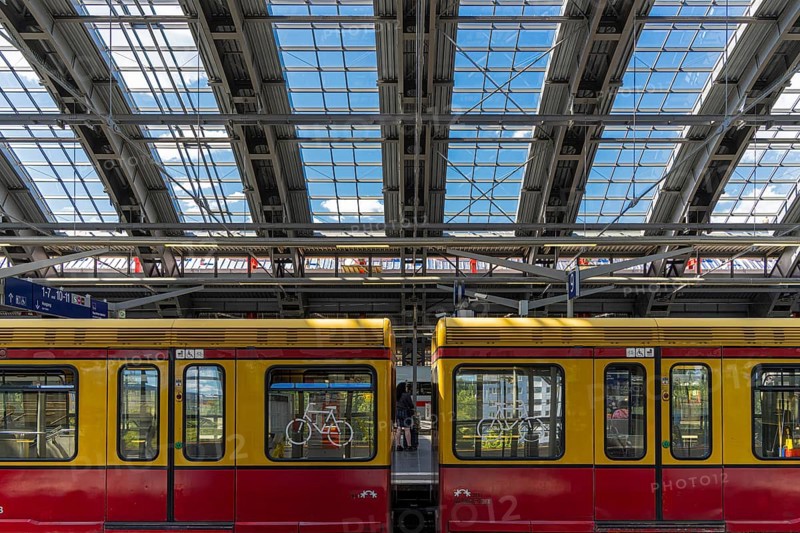 S-Bahn, platform and construction work at Berlin Ostbahnhof, Friedrichshain, Berlin, Germany, Europe
