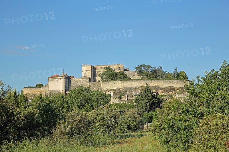 Cityscape with city wall, city fortification, Grignan, Drôme, Tricastin, Provence, France, Europe