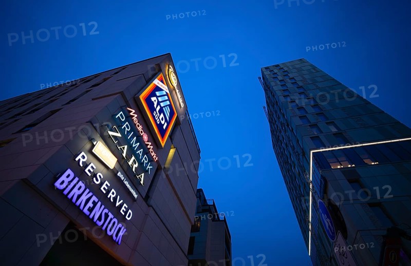 Advertising for shopping chains at Milaneo, Birkenstock, Aldi Süd, Mediamarkt, Primark, Reserved, Zara, tegut..., logo, blue hour, Stuttgart, Baden-Württemberg, Germany, Europe