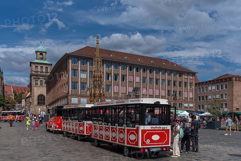 City Train tourist train at the Main Market Square, Old and New Town Halls and Schöner Brunnen, Nuremberg, Middle Franconia, Bavaria, Germany, Europe