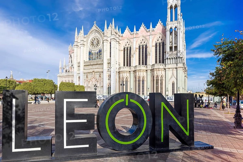 Leon, Guanajuato, Mexico, 20 September, 2021: The Expiatory Temple of Leon Dedicated to the Sacred Heart of Jesus (Templo Expiatorio del Sagrado Corazon de Jesus) in Leon historic city center, Central America