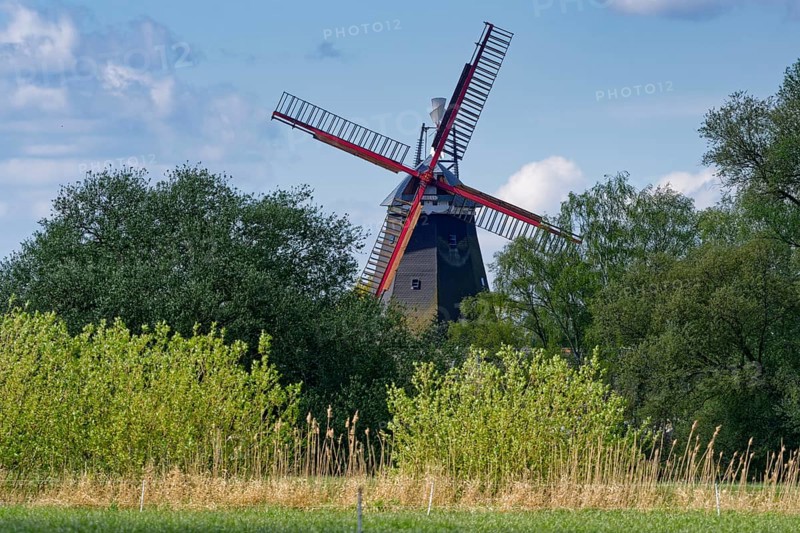 The Riepenburger Mühle, Boreasmühle, is a Dutch windmill dating from 1828. It is the oldest and largest preserved grain windmill in Hamburg and is one of the oldest windmills in Germany. Kirchwerder, Hamburg, Germany, Europe