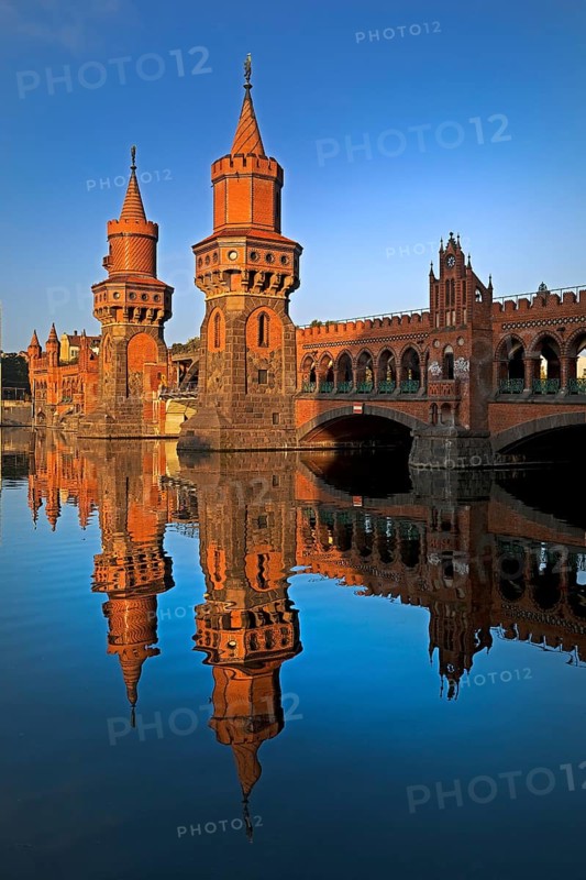 Oberbaum Bridge over the Spree, Friedrichshain-Kreuzberg district, Berlin, Germany, Europe