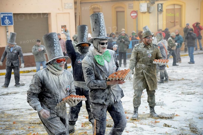Els Enfarinats flour fight, rebels, armed with flour, eggs and firecrackers, take over the regiment of the city for one day, Plaza de la Iglesia, Ibi, Province of Alicante, Costa Blanca, Spain, Europe