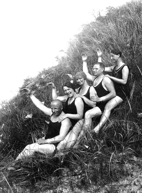 Bathing group, five sat in the dunes and raise their hands, funny, laughing, summer holidays, holiday, joie de vivre, about 1920s, Baltic Sea, Rügen, Mecklenburg-Western Pomerania, Germany, Europe