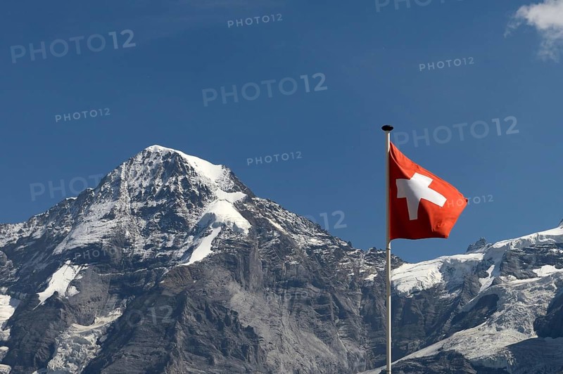 Mönch (4107 m), mountain in the Swiss Alps, Bernese Oberland, Canton Bern, Switzerland, Europe