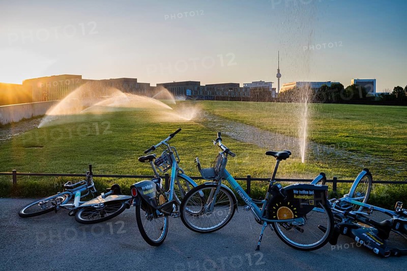 Irrigation in Spreebogenpark, Berlin, Germany, Europe