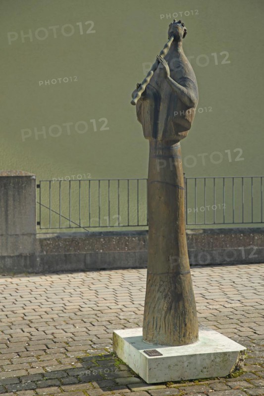 Sculpture Flute Player by Ernst Steinacker 2000, modern art, bronze, music, flute, district office, Feuchtwangen, Middle Franconia, Franconia, Bavaria, Germany, Europe