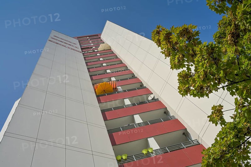 Tower block, Magistratsweg, Loschwitzer Weg, Rudolf Wissell-Siedlung, Staaken, Spandau, Berlin, Germany, Europe
