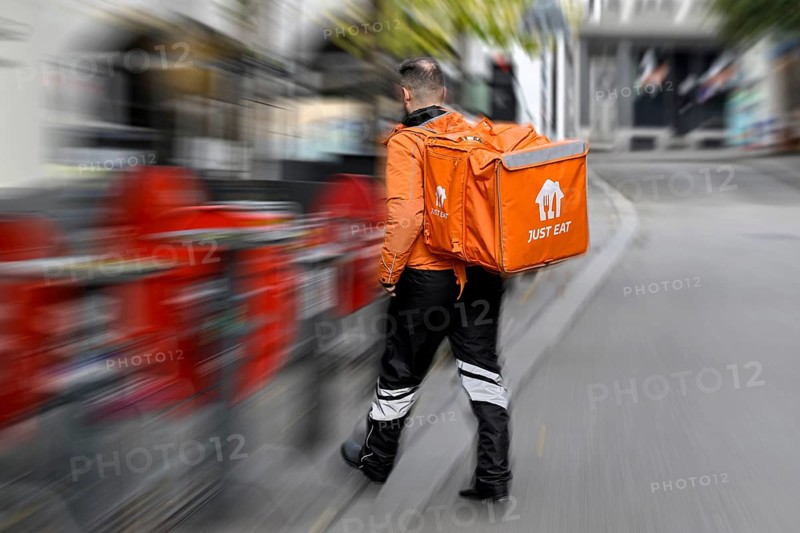 Wipe clean courier just eat