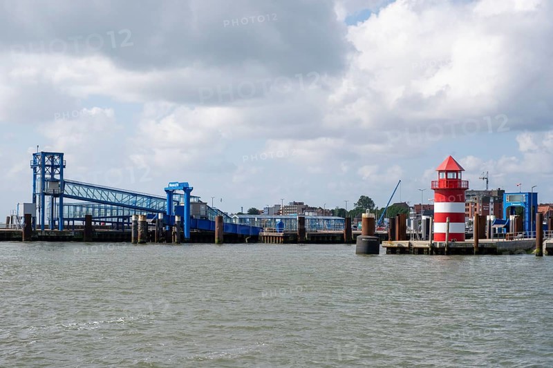 Ferry pier, lighthouse, harbour, Wyk, Föhr, North Sea island, North Frisia, Schleswig-Holstein, Germany, Europe