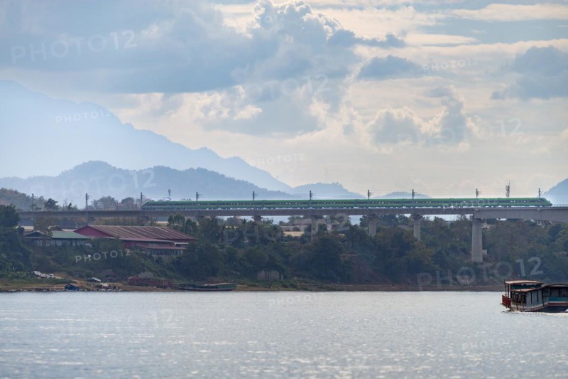 Bridge over the Mekong for the China-Laos railway, near Luang Prabang, Luang Prabang province, Laos, Asia
