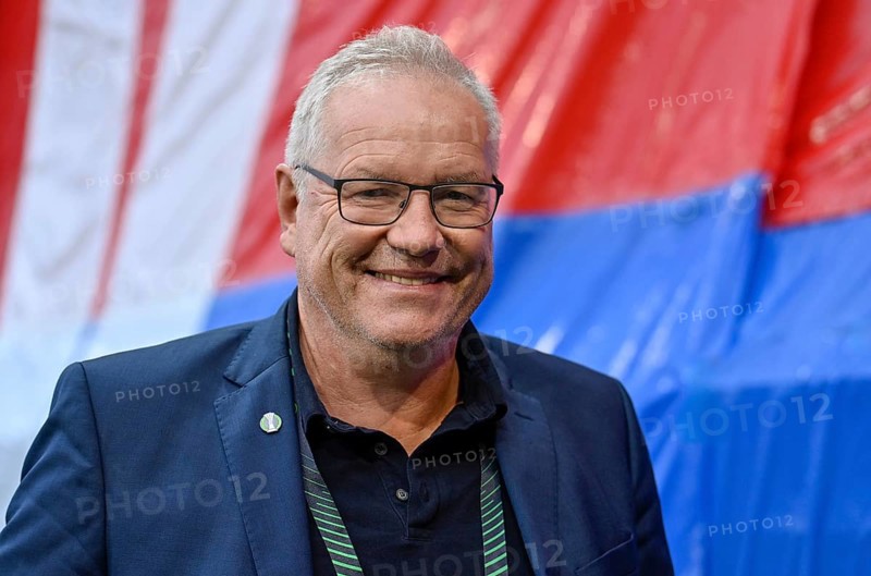 CEO Holger Sanwald 1. FC Heidenheim 1846 FCH Portrait, smiles, UEFA Conference League, Voith-Arena, Heidenheim, Baden-Württemberg, Germany, Europe