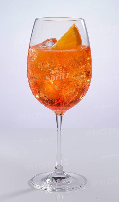Aperol Spritz in front of a white background