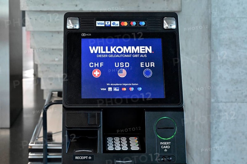 ATM currency exchange CHF, USD and EUR