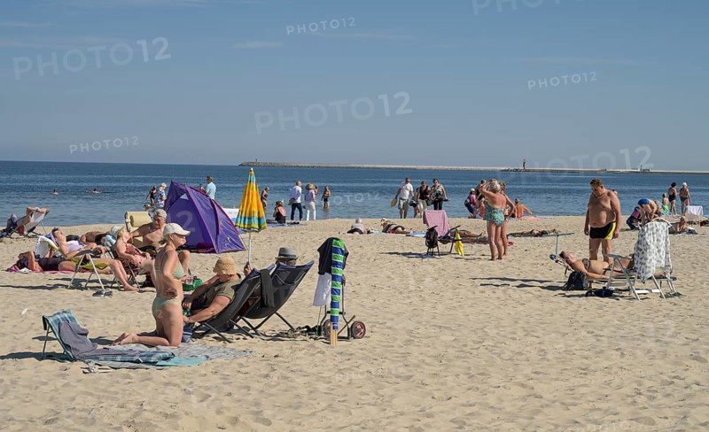Holidaymaker, sandy beach, Baltic Sea, Swinoujscie, West Pomeranian Voivodeship, Poland, Europe