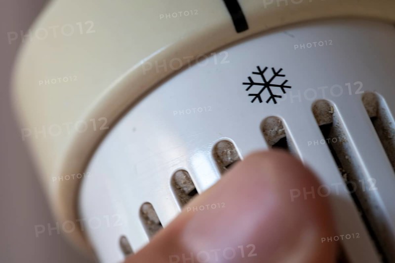 Thermostat, heating, district heating, gas, Germany, Europe