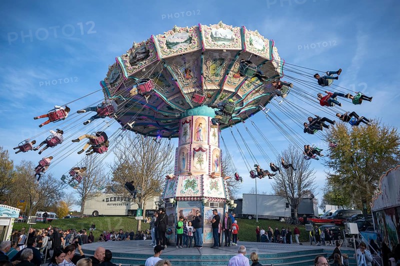 Chain carousel at the traditional Schätzelemarkt in Tengen, Hegau, Konstanz district, Baden-Württemberg, Germany, Europe