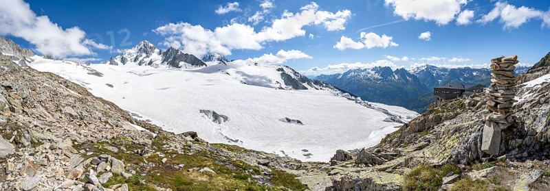 High alpine mountain landscape and mountain hut Refuge Albert 1er, Glacier du Tour, glacier and mountain peak, summit of the Aiguille de Chardonnet, Chamonix, Haute-Savoie, France, Europe