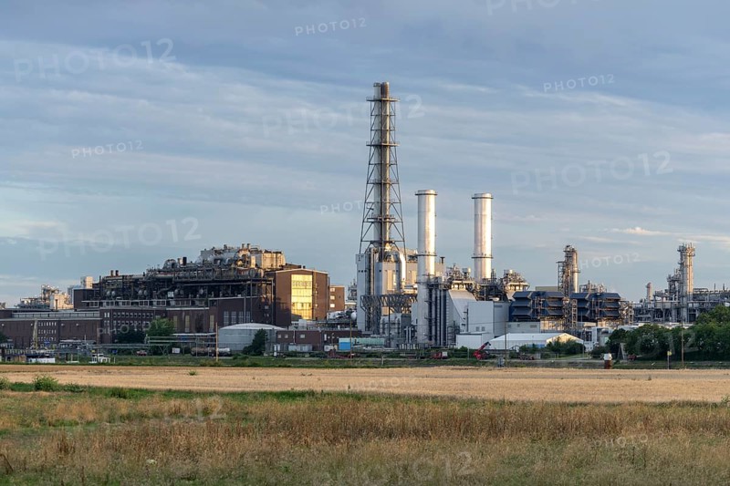 BASF, Lugwigshafen am Rhein, industrial area, dusk, fields, Mannheim, Baden-Württemberg, Germany, Europe