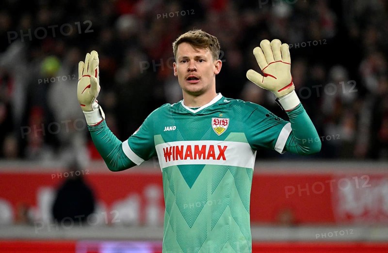 Goalkeeper Alexander Nübel VfB Stuttgart (33) Gesture Gesture MHPArena, MHP Arena Stuttgart, Baden-Württemberg, Germany, Europe
