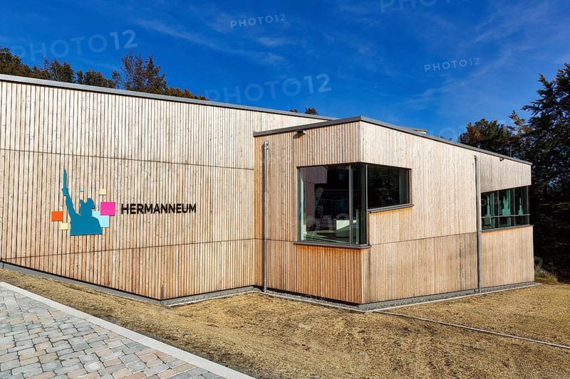 Visitor centre with inscription Hermanneum am Hermannsdenkmal, adventure world, tourist attraction, place of interest, Detmold, East Westphalia-Lippe, North Rhine-Westphalia, Germany, Europe