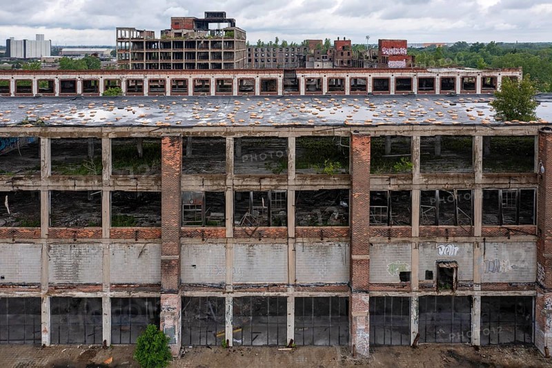 Detroit, Michigan, Detail of the old Packard auto plant. Designed by Albert Kahn and opened in 1903, the 3.5 million square foot plant employed 40, 000 workers before closing in 1958. It is now being demolished
