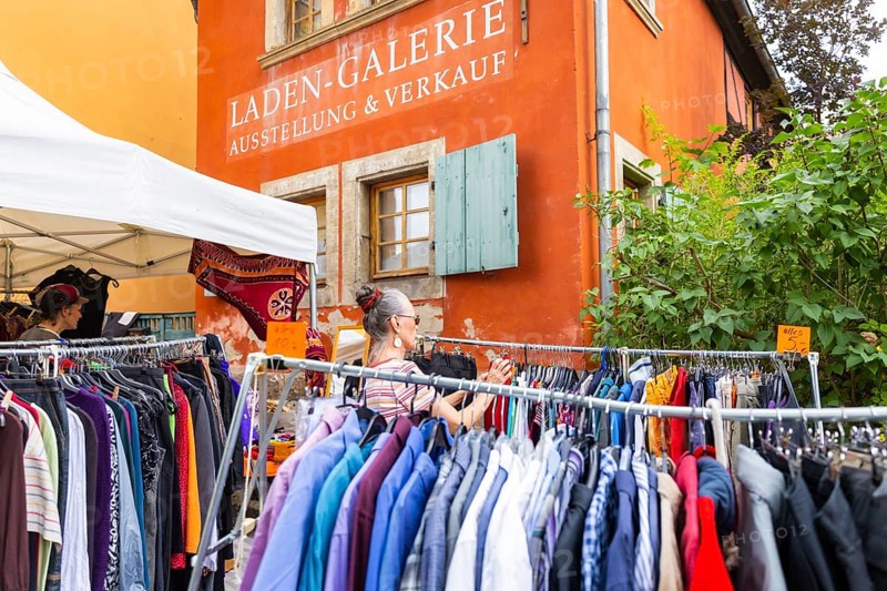 31st Elbhangfest, Loschwitz, fashion shopping on Pillnitzer Landstrasse, 31st Elbhangfest, Dresden, Saxony, Germany, Europe