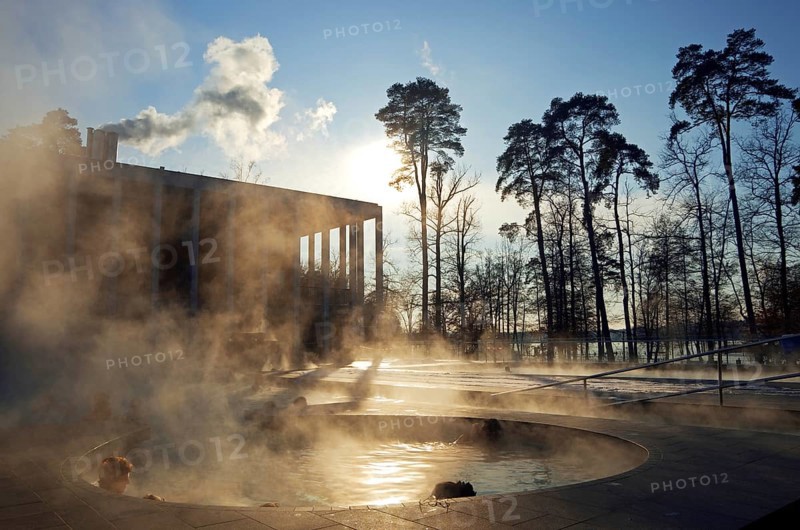 Menschen in der Bad Saarow Therme in Brandenburg, Deutschland