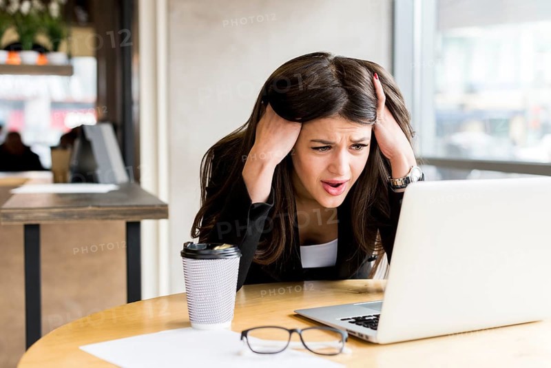 Desperated brunette businesswoman