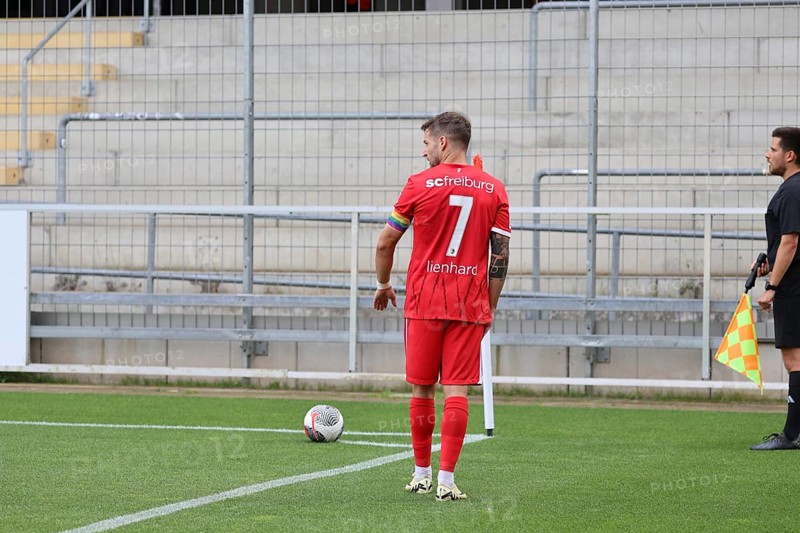 U23) at the corner kick during the match of the Football-RL SW 24-25: 1st Sptg: SC Freiburg II vs Kickers Offenbach