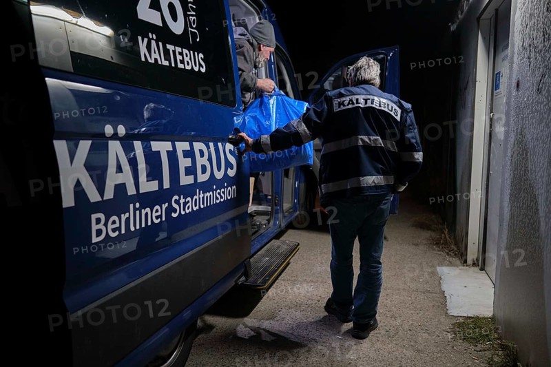 Germany, Berlin, 25 November 2018, Berlin City Mission cold weather bus, a Danish person seeking help is delivered to the emergency shelter at Frankfurter Tor station Staff member Mathias Spreemann, Europe