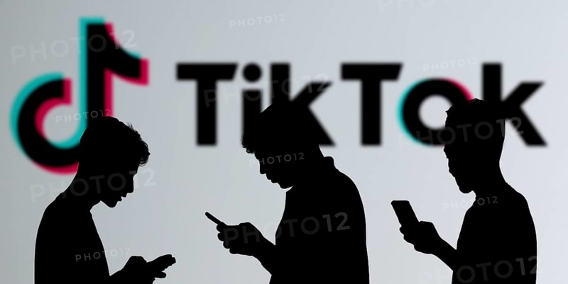 Business person using phone background tiktok