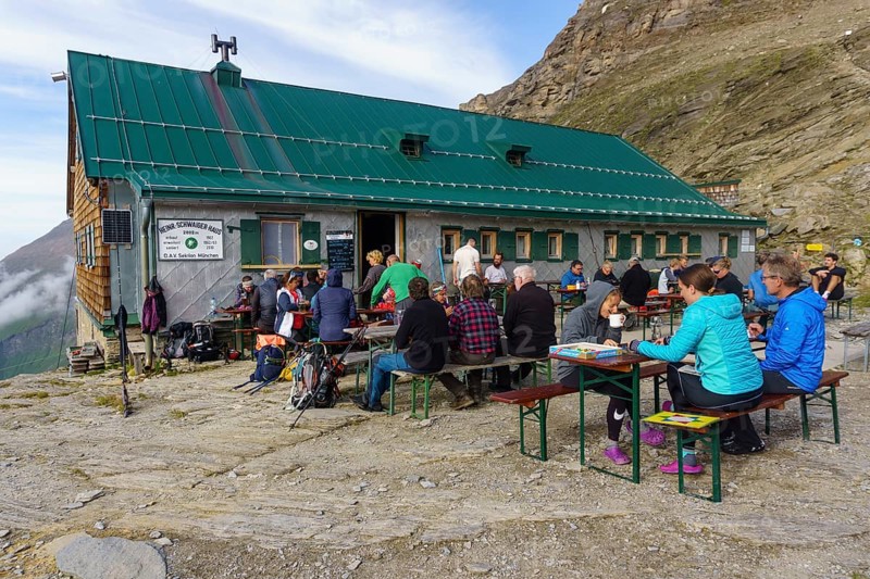 Heinrich-Schwaiger-Haus, mountain hut of the Munich section of the German Alpine Club on the Großes Wiesbachhorn, Kaprun, Hohe Tauern, Salzburger Land, Austria, Europe