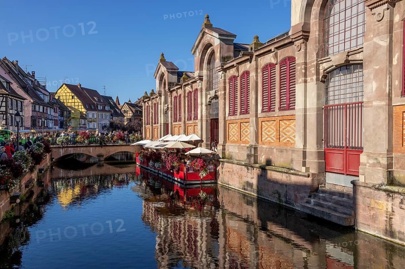 Market hall Marché Couvert Colmar on the canal, Petite Venise Colmar (Little Venice Colmar), Old Town, Colmar, Grand Est, Haut-Rhin, Alsace, France, Europe
