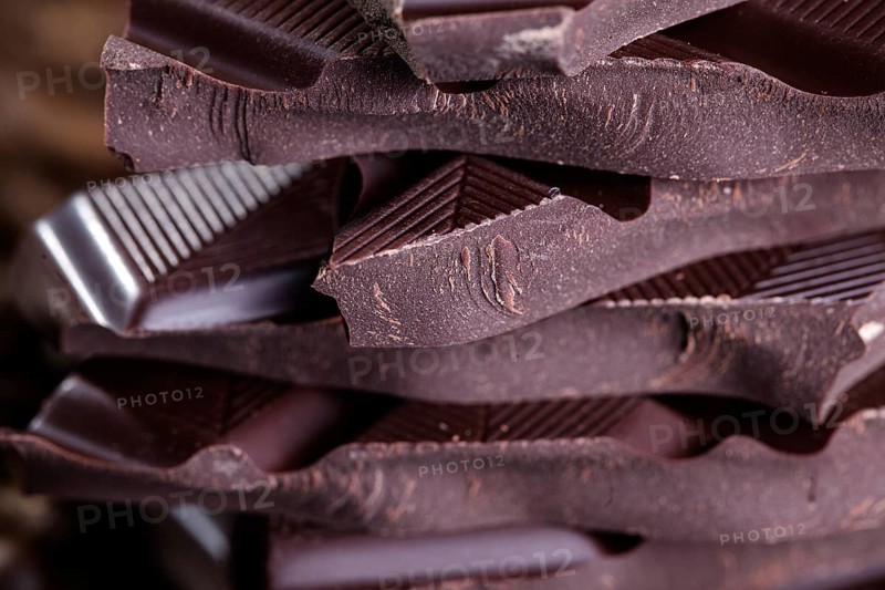 Dark chocolate bar and ger