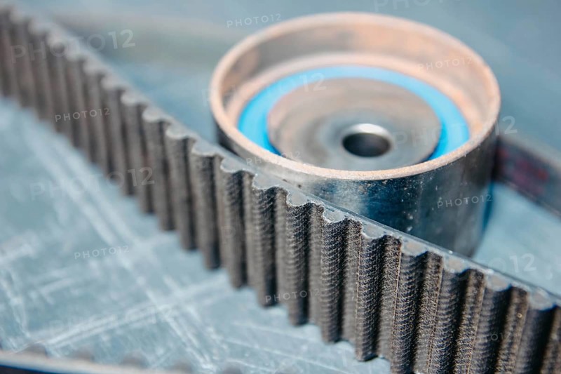 Car timing belt, car gas distribution system service and tension rollers