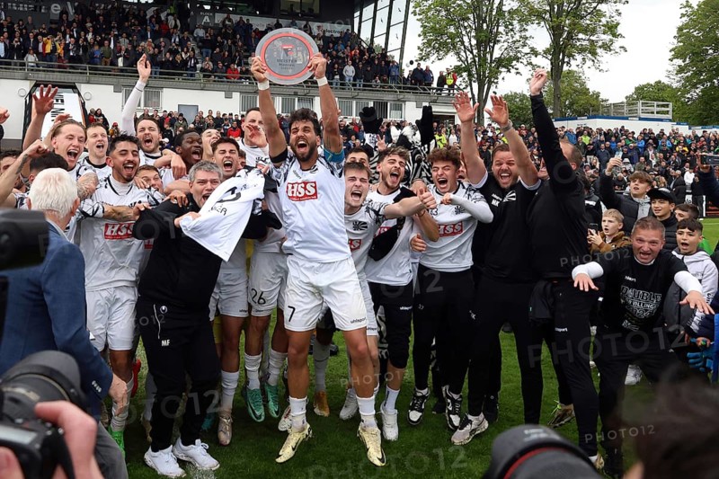 Champion's jubilation and championship trophy, Tevfik Ceylan (FC 08 Villingen) can't stop celebrating after the match of the OL BaWü: 23-24, matchday 34, FC 08 Villingen, CFR Pforzheim