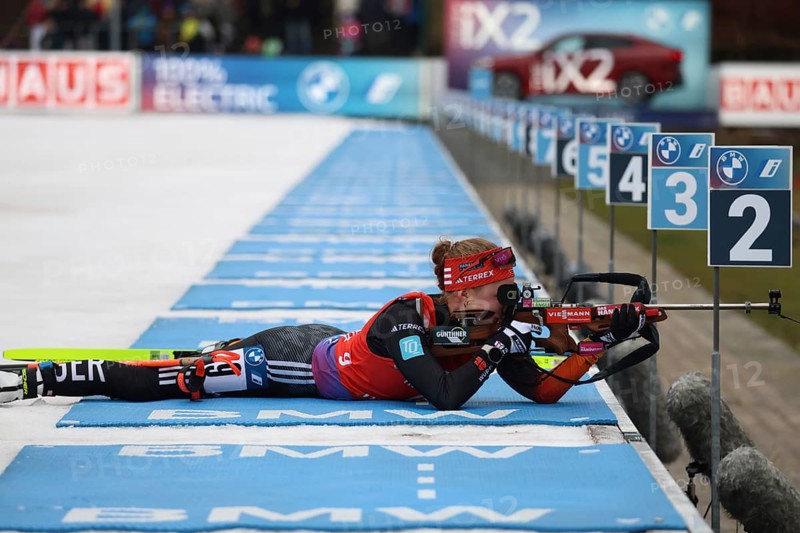 Janina Hettich-Walz (SC Schönwald/GER) at the shooting range at the IBU Biathlon World Cup Sprint Women Oberhof 2024