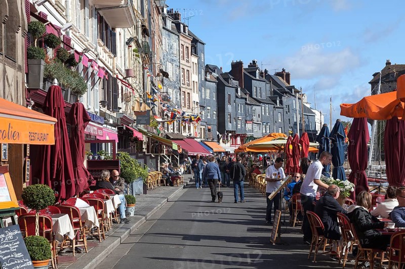 Promenade at the old harbour basin, Vieux Bassin, Honfleur, Département Calvados, Basse-Normandie, France, Europe