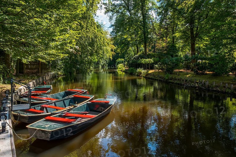 Paddle boats on the Boven Slinge, in Germany, where it rises, Schlinge, Winterswijk, Achterhoek, Gelderland, Netherlands
