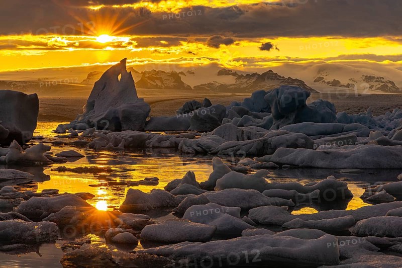 Evening at Jökulsarlon, south coast, Iceland, Europe