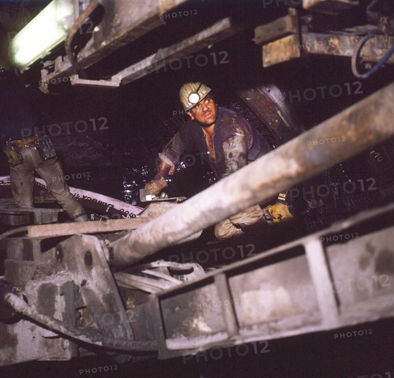 In operation in the roadway with the miners at hard work. Here on 21. 10. 1986, Dortmund-Walsum: The last coal-fired power plant in Walsum in the Dortmund area