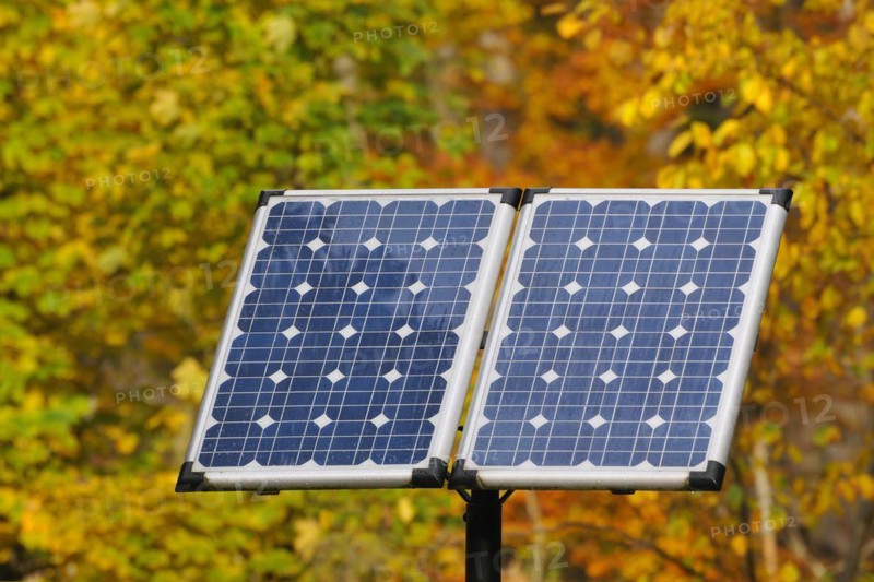 Installed solar photovoltaic system, solar module, installed solar photovoltaic system, solar module