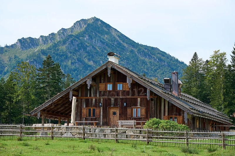 Saurüsselalm in front of Ochsenkamp, Bad Wiessee am Tegernsee, Mangfall mountains, Bavarian Prealps, Upper Bavaria, Bavaria, Germany, Europe